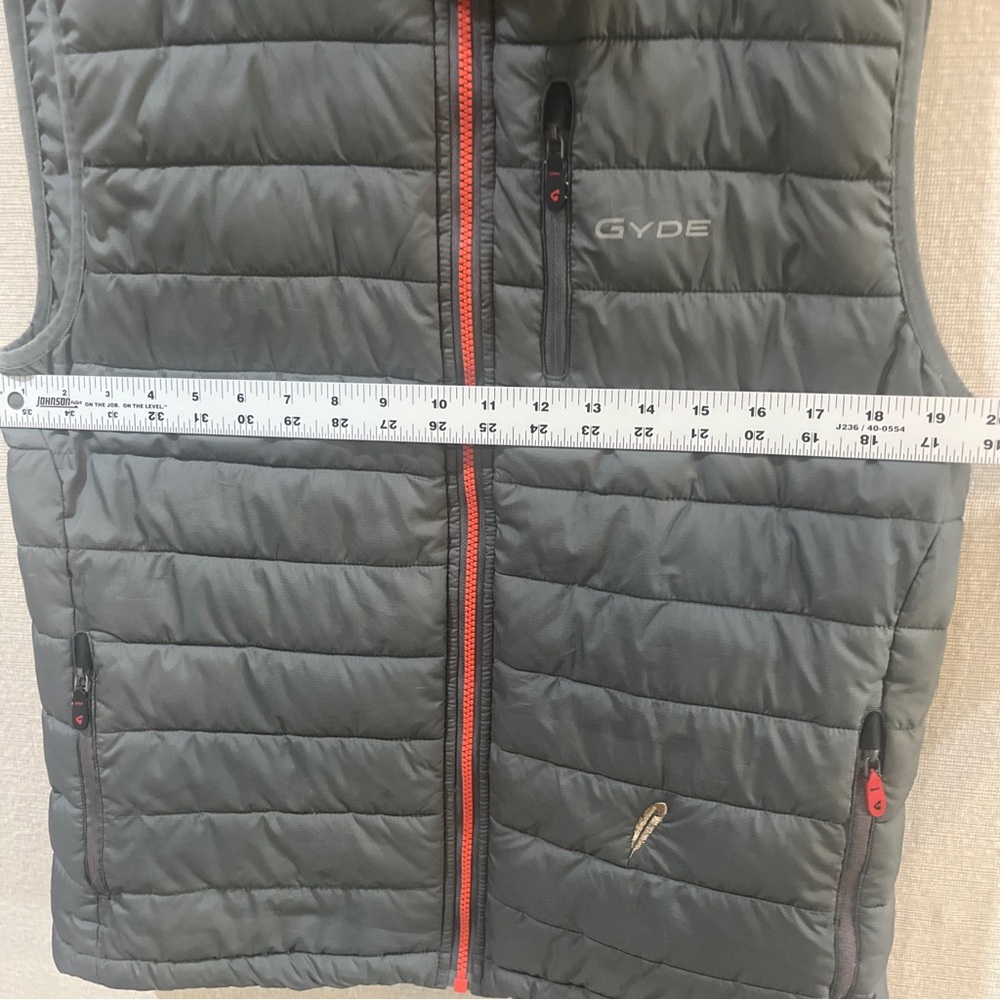 Gyde Supply Co. Vest Medium Primaloft Maroon Insulated Puffer Full Zip Gray - Picture 6 of 11
